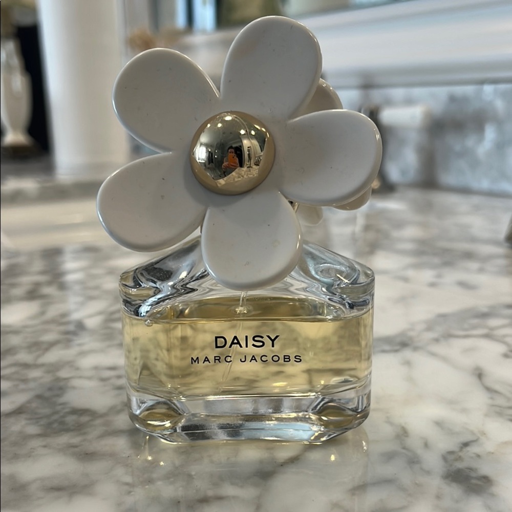 DAISY MARC JACOBS perfume